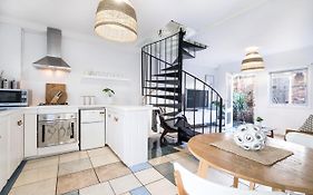 Amazing Apartment, Beautiful Location - Free Wifi